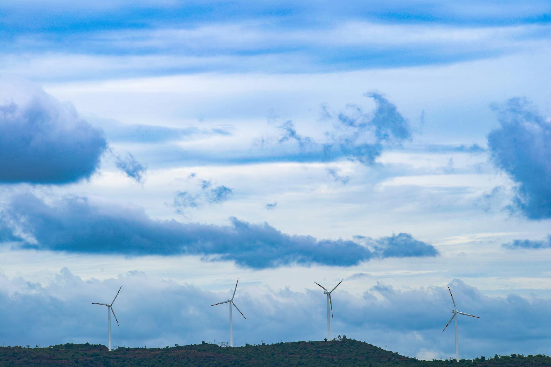 Suzlon's Wind Turbine Surge Propels 53% Profit Increase