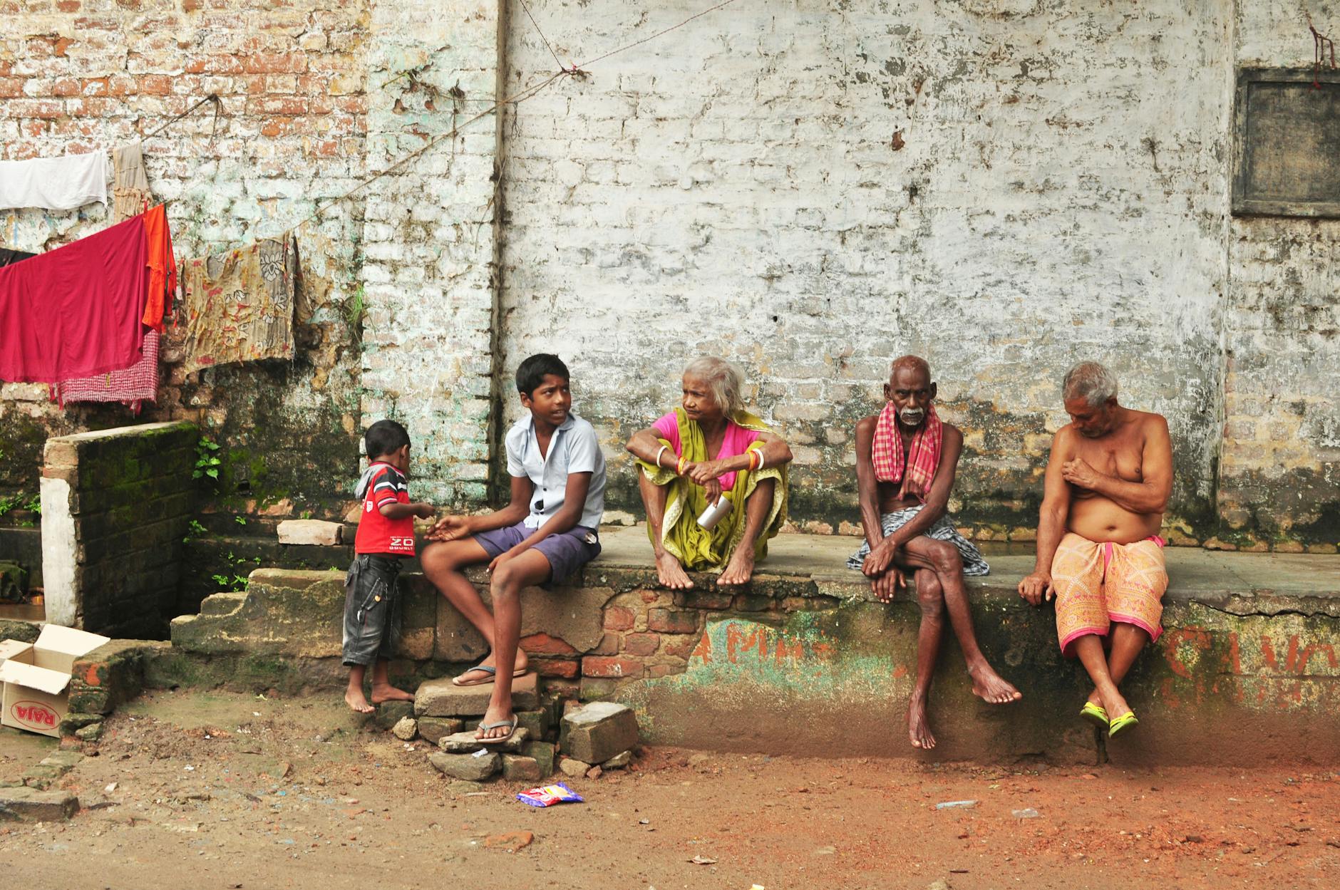 Ayushman Bharat Debuts in Bengal Amid Swasthya Sathi's Persistence