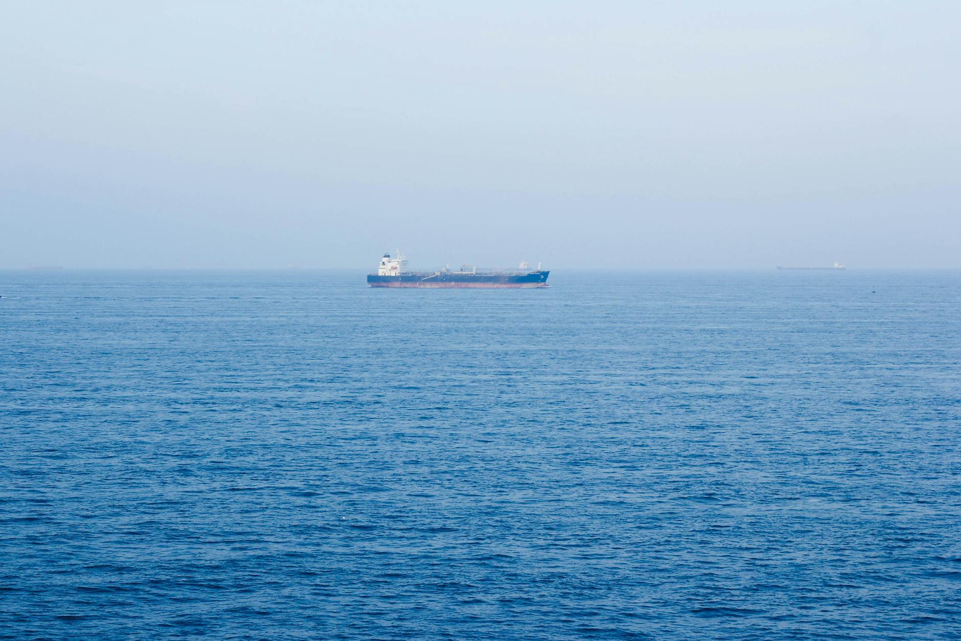 Qatar's Economic Strain as Iran Conflict Shuts Down Gas Exports