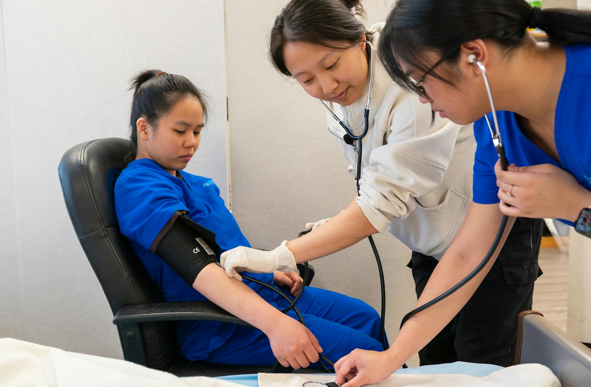 The Unsung Heroes: Nurses and Allied Professionals in Tech-Driven Healthcare