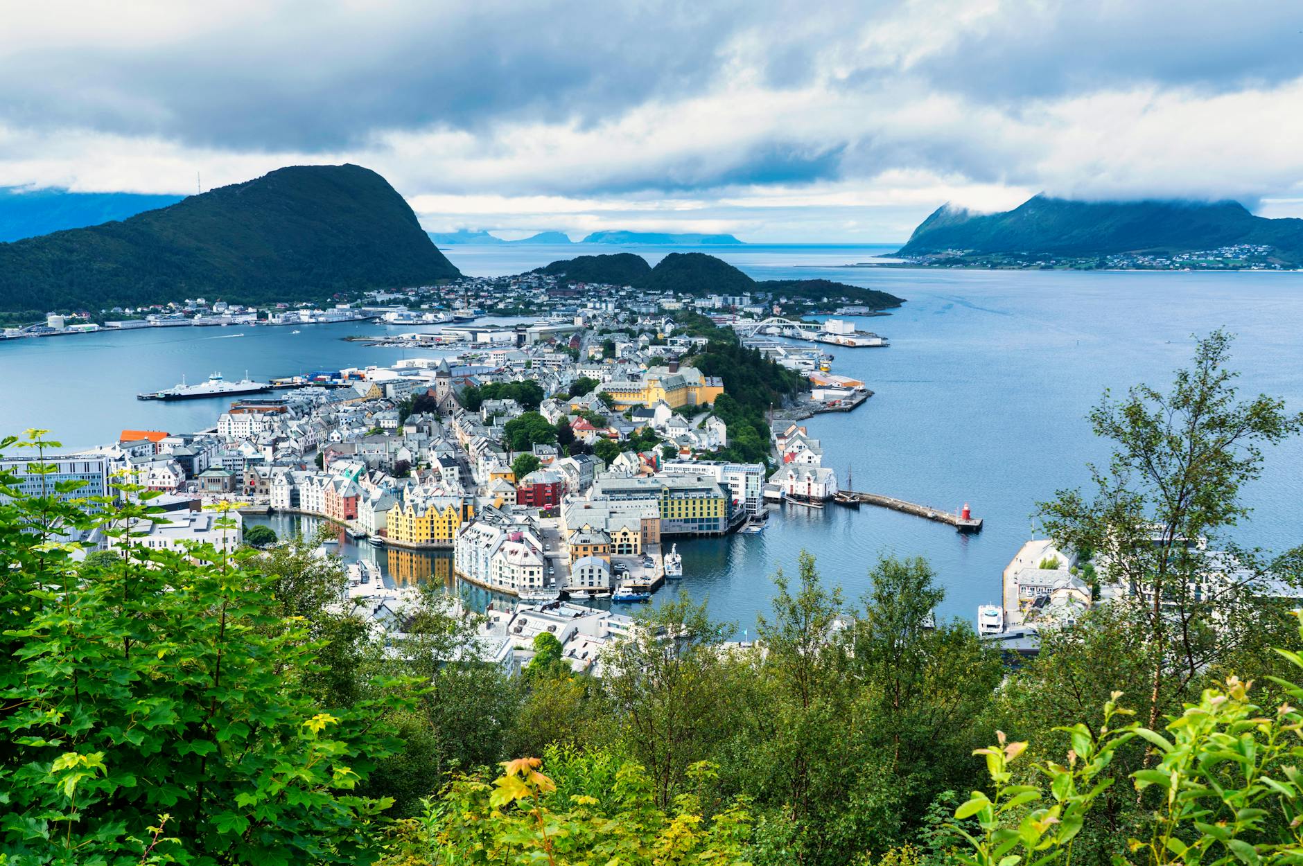 PM Modi and Norwegian PM Discuss Trade and Green Tech Initiatives
