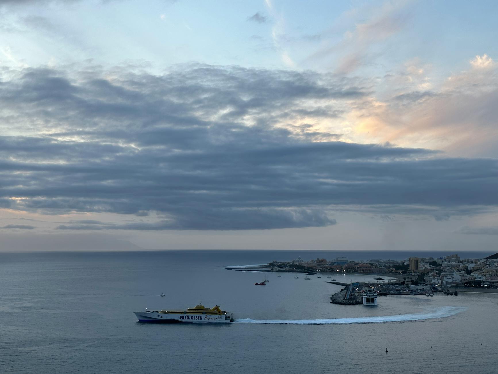 WHO Chief Assures Tenerife: Hantavirus Risk Low Despite Cruise Ship Arrival