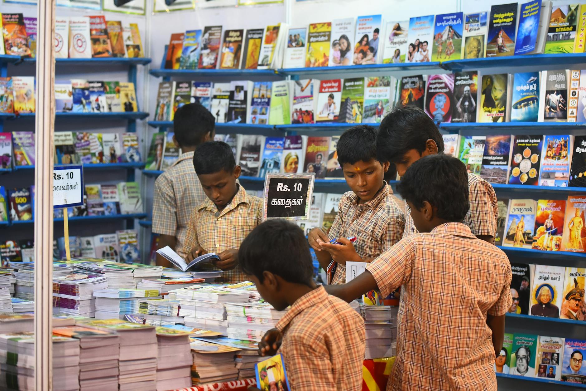 Nagapattinam Hosts Vibrant Summer Science Festival for Students