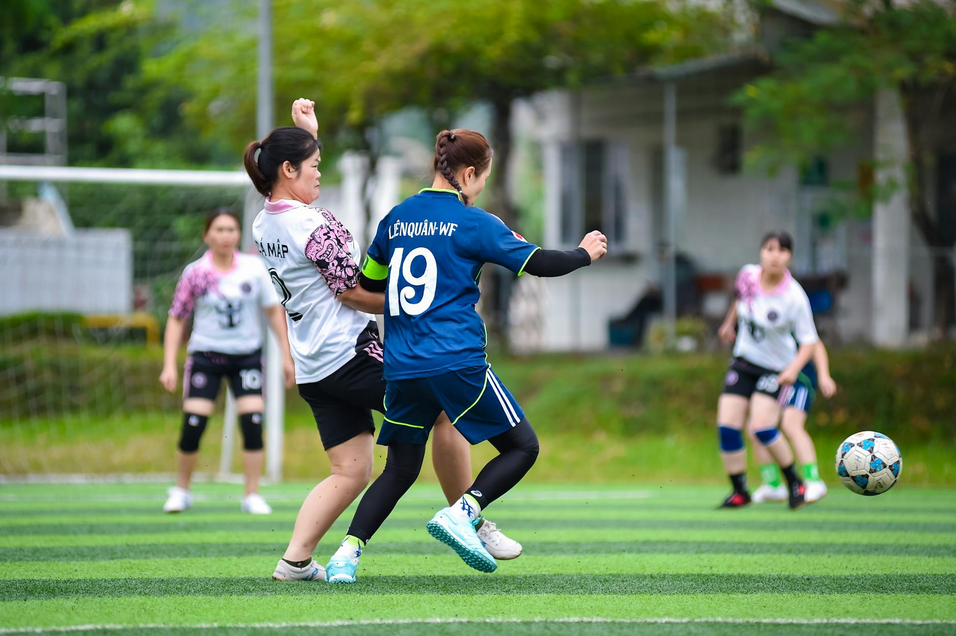 Goalkeeper Heroics and Athletic Feats Dominate Xinhua Sports Topshot
