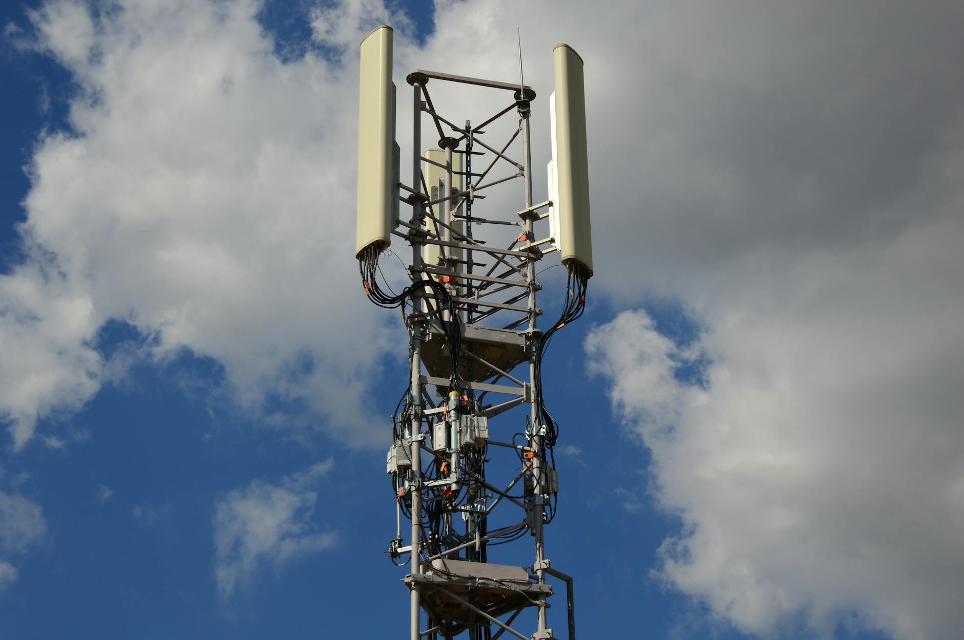 BSNL's Indigenous 4G Breakthrough Elevates India's Telecom Standing