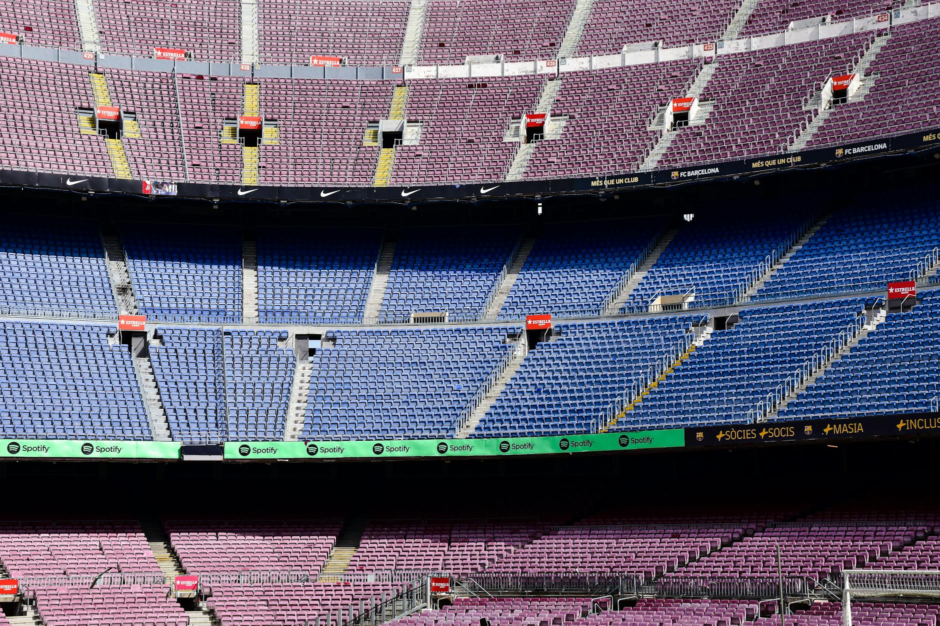 Lewandowski Bids Farewell to Barcelona, Mission Accomplished
