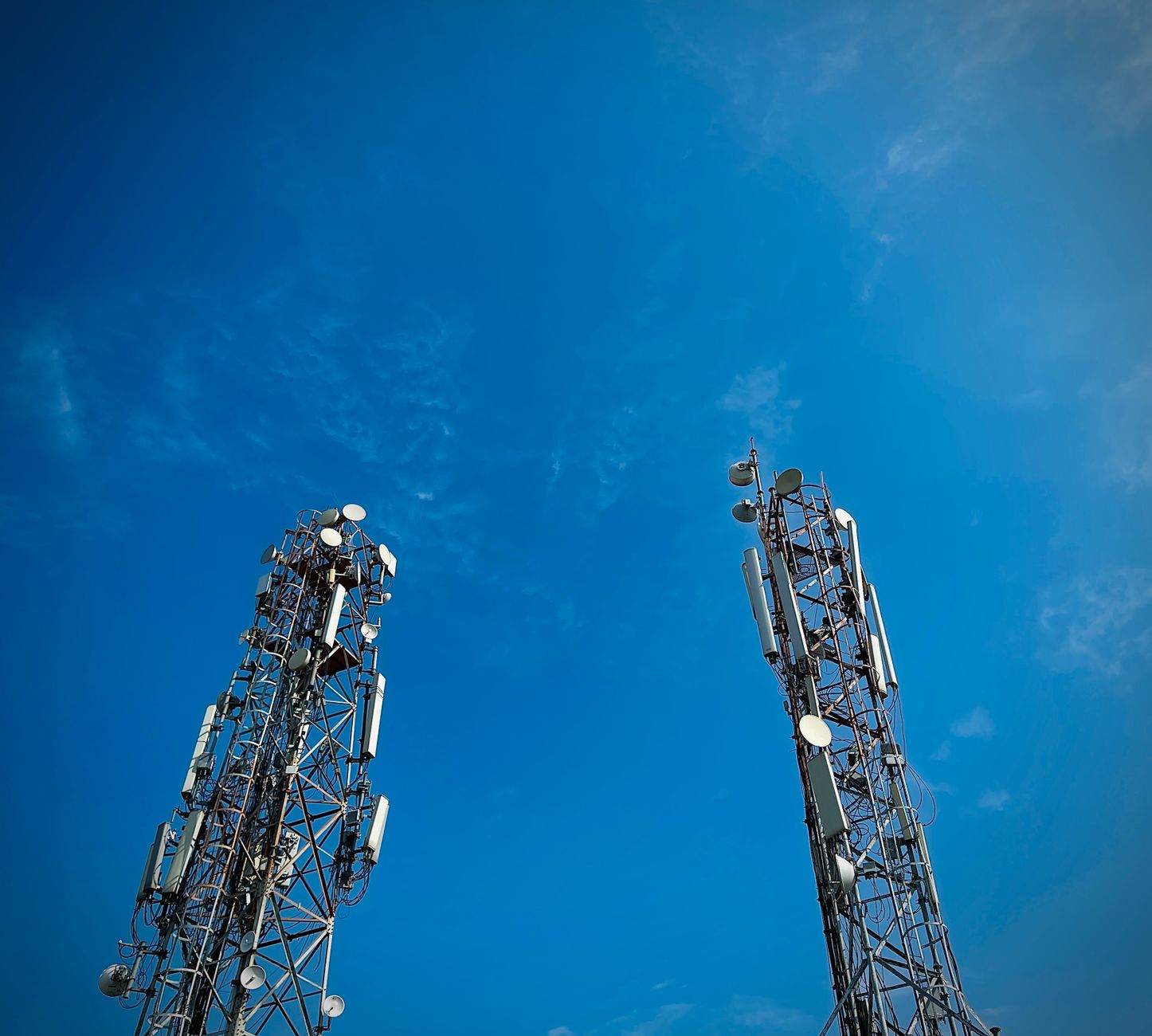 NITI Aayog's Vision: Direct-to-Mobile to Harmonise Broadcast and Cellular Spectrum