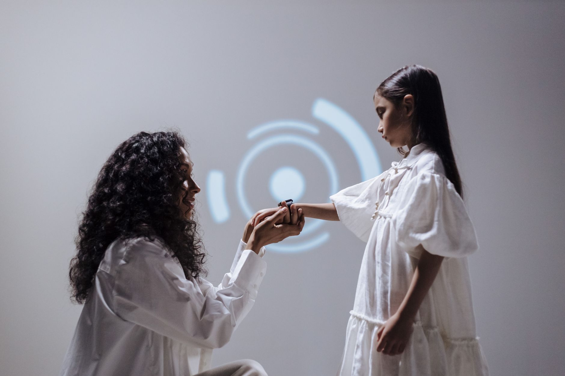 Brain Wars: Neuralink's Implants vs BrainCo's Wearables