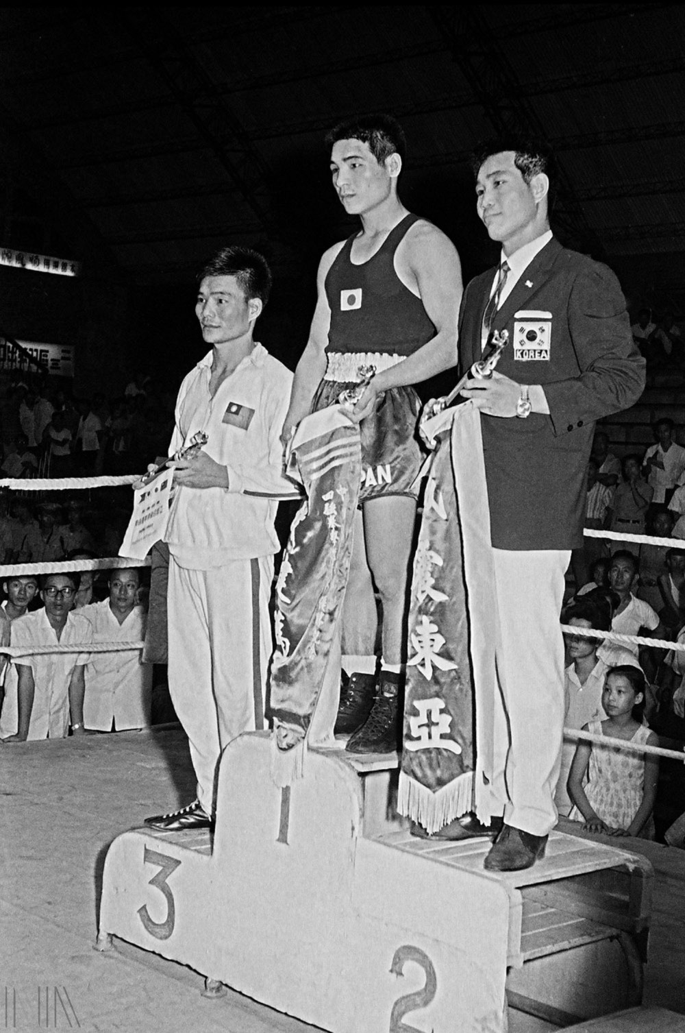 Indian Boxers Shine at Asian Championships, Secure Finals Spots