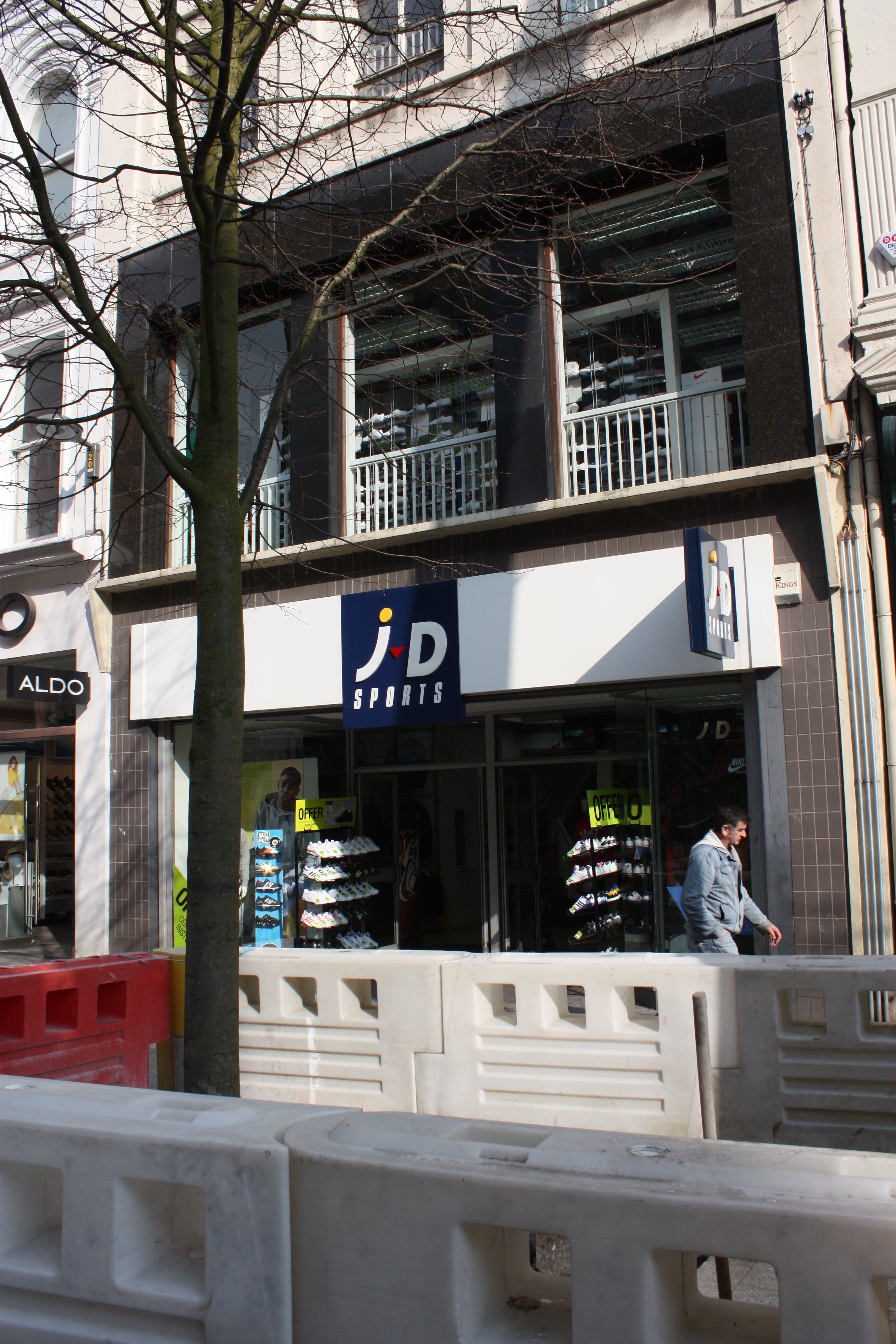 JD Sports to Reshape North American Presence with 175 Store Closures